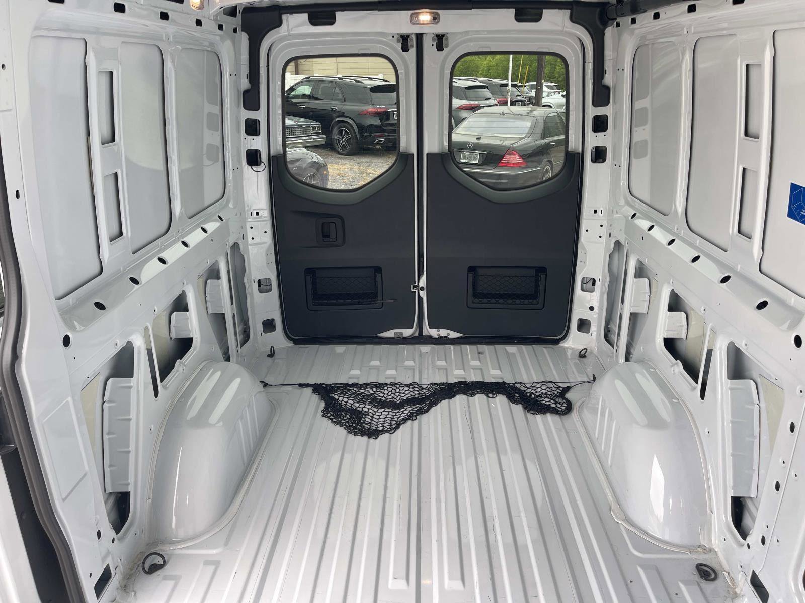 Used 2024 Mercedes-Benz Sprinter 2500 image 15