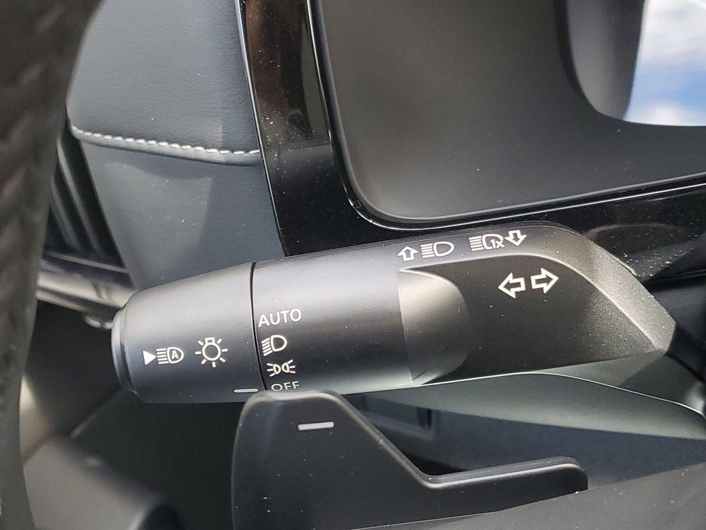 New 2025 Nissan Pathfinder SV image 17