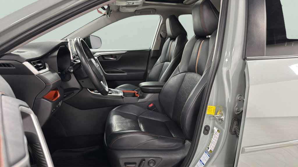 Used 2020 Toyota RAV4 Adventure w/ Convenience Package AWD/4WD image 16