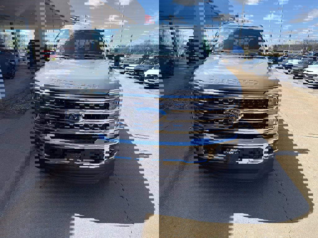 Used 2026 Ford F350 Lariat w/ Lariat Ultimate Package image 2