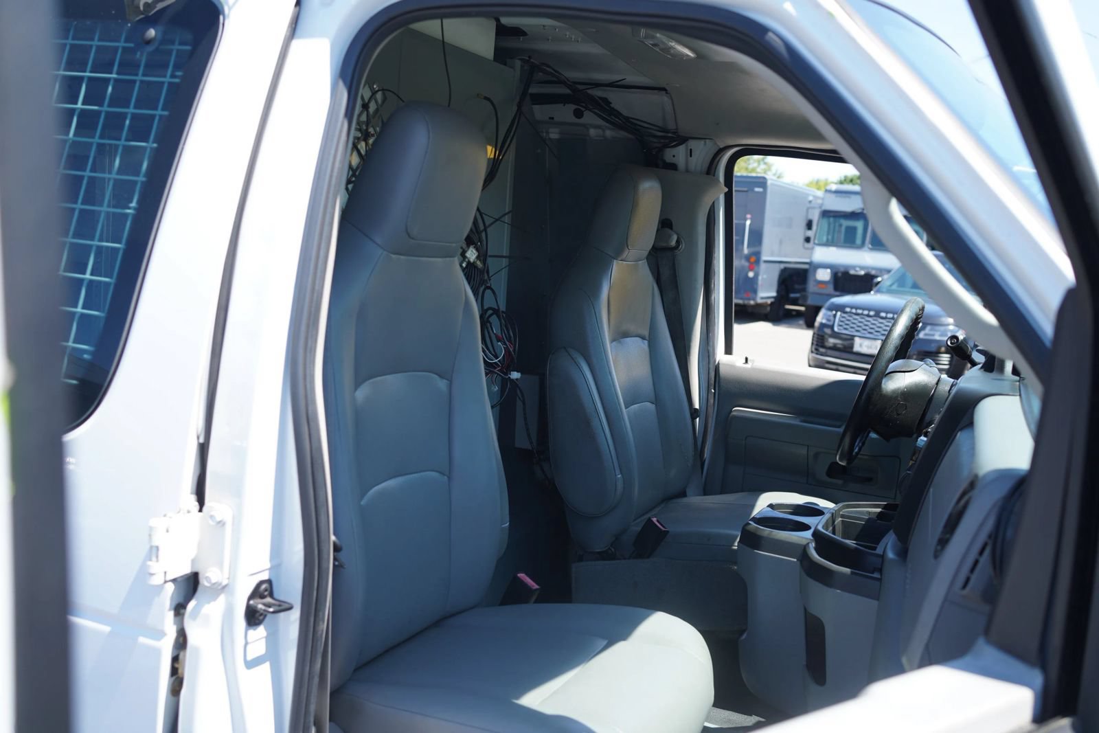 Used 2013 Ford E-350 and Econoline 350 Super Duty RWD image 27