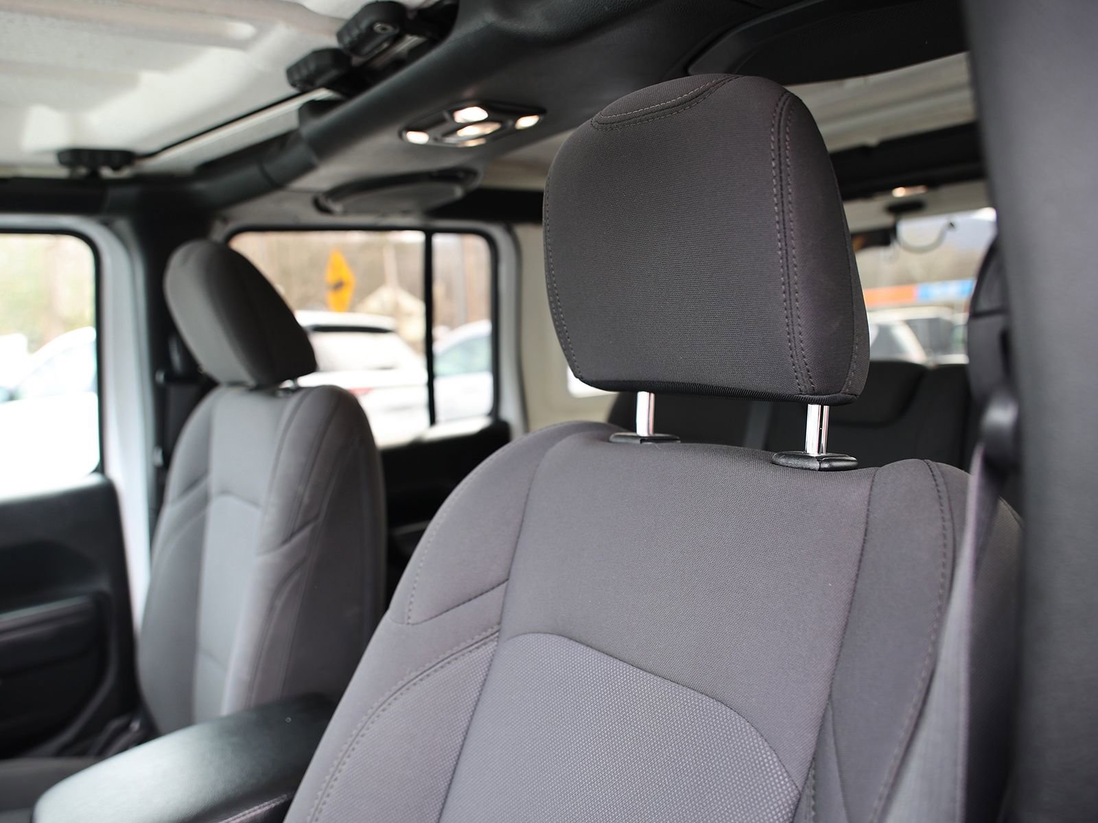 Used 2022 Jeep Wrangler Unlimited Sport image 18