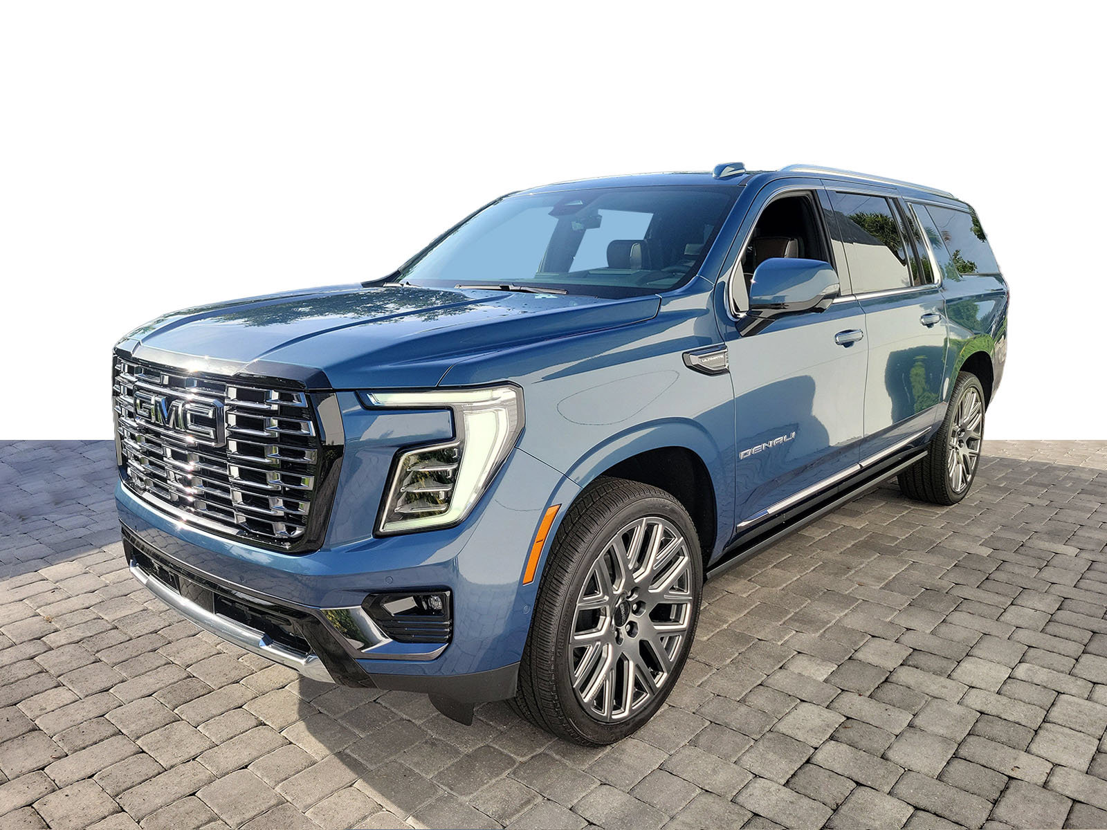 New 2026 GMC Yukon XL Denali Ultimate AWD/4WD image 3