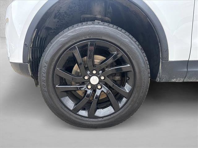 Used 2019 Land Rover Discovery HSE image 10