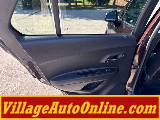Used 2016 Chevrolet Trax LT w/ LT Convenience Package FWD image 34