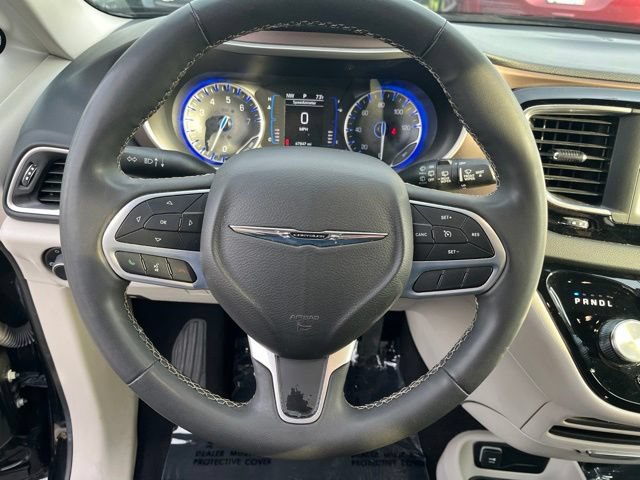 Used 2023 Chrysler Voyager LX FWD image 16