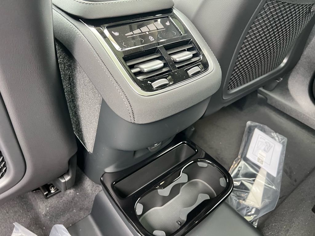New 2026 Volvo XC90 B6 Plus w/ Protection Package Premier AWD/4WD image 22