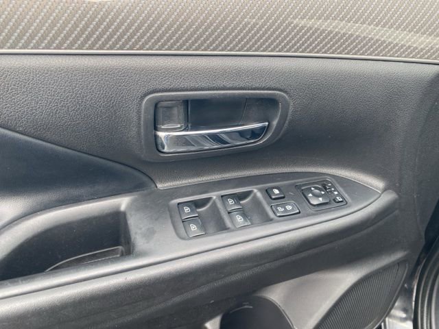 Used 2020 Mitsubishi Outlander SEL image 19
