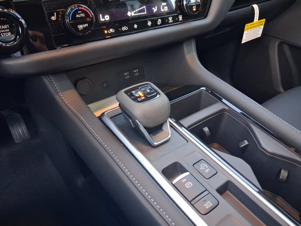 New 2026 Nissan Pathfinder SL w/ SL Premium Package FWD image 10