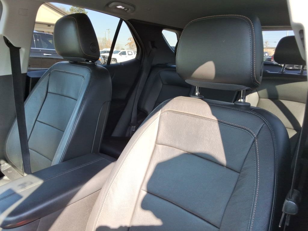 Used 2018 Chevrolet Equinox Premier FWD image 24