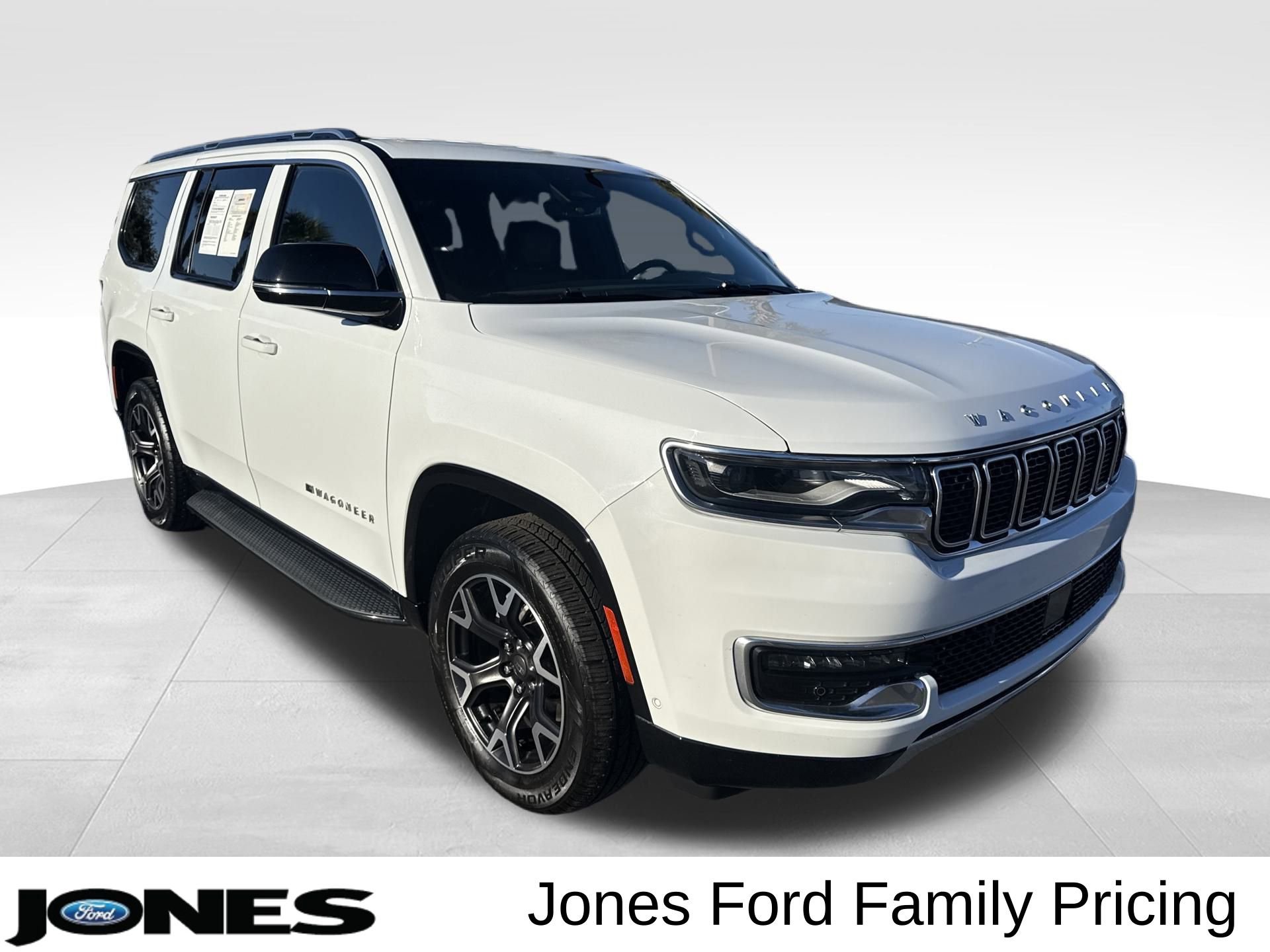 Used 2024 Jeep Wagoneer Series III image 1