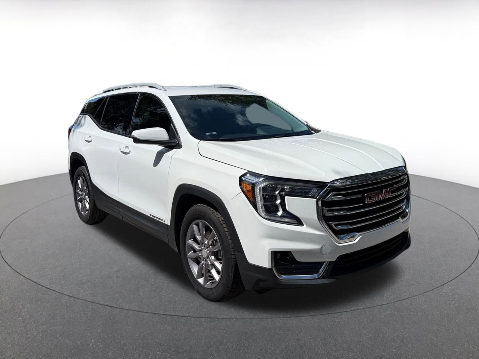 Used 2023 GMC Terrain SLT