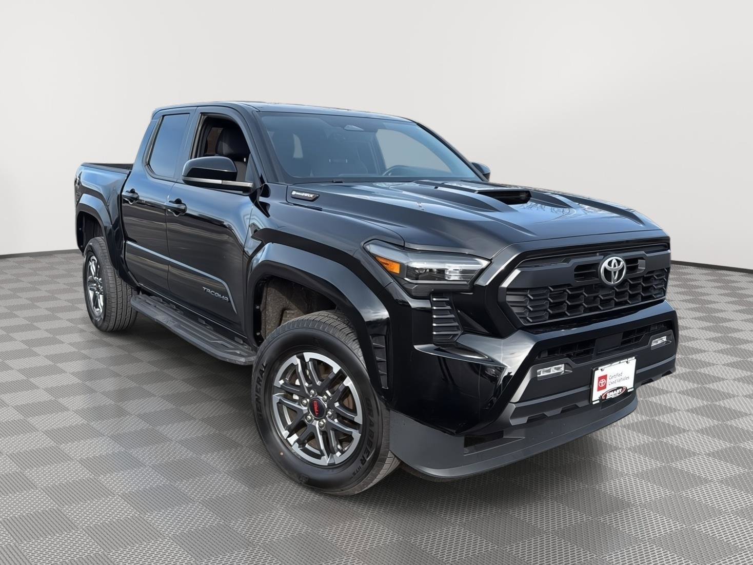 Used 2024 Toyota Tacoma TRD Sport AWD/4WD image 1