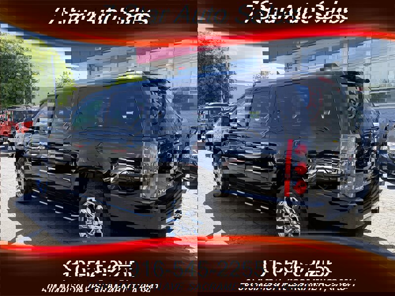 Used 2014 GMC Yukon XL Denali image 4