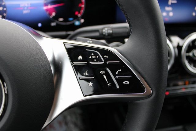 New 2025 Mercedes-Benz GLA 250 4MATIC image 19