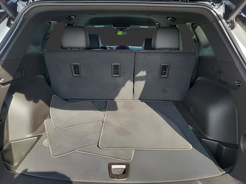 Used 2024 Chevrolet Blazer RS w/ Enhanced Convenience Package image 9