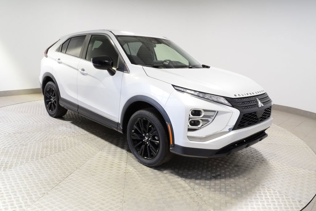 Used 2023 Mitsubishi Eclipse Cross LE image 7