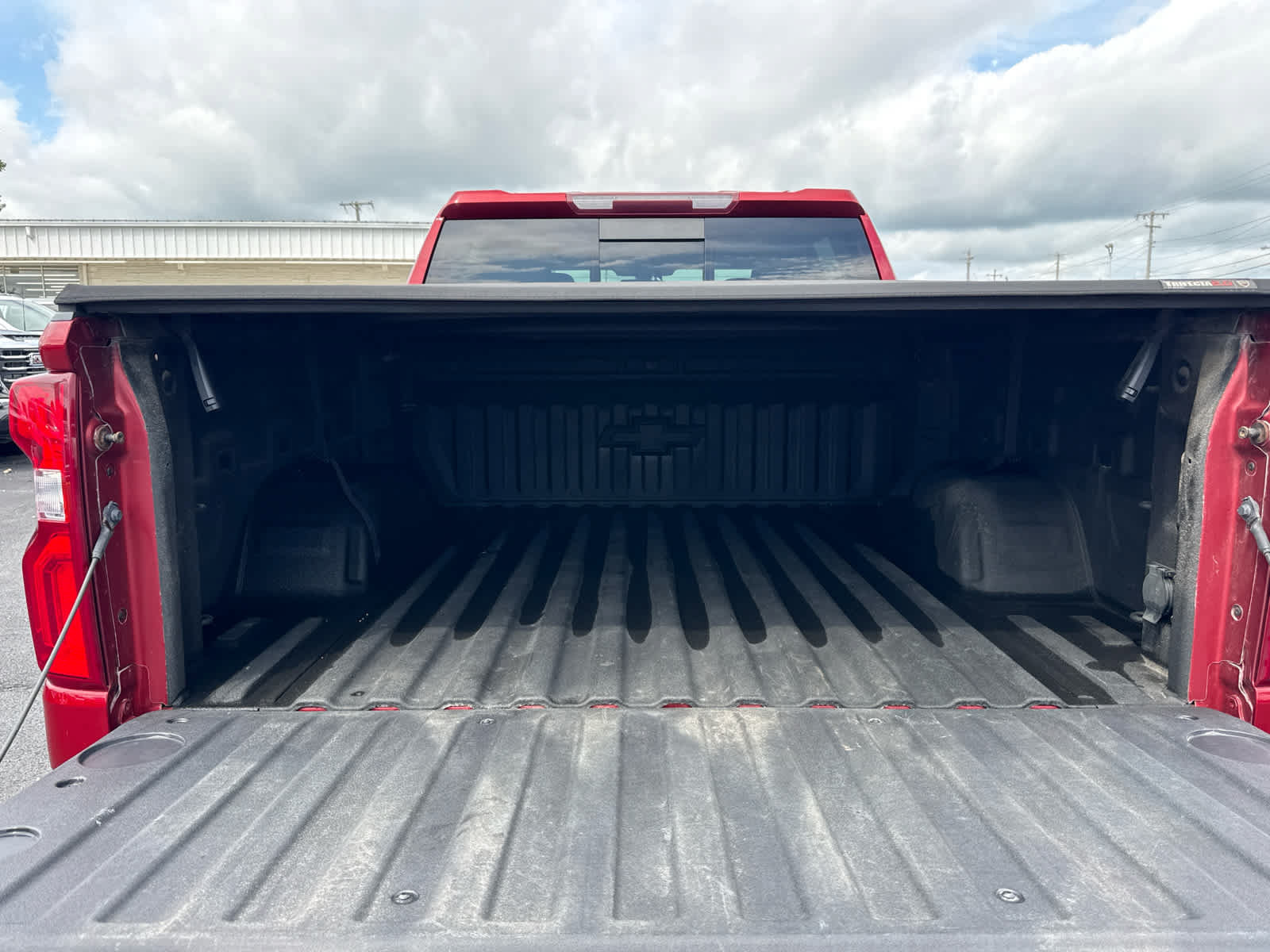 Certified 2021 Chevrolet Silverado 1500 LTZ w/ Z71 Off-Road Package AWD/4WD image 22