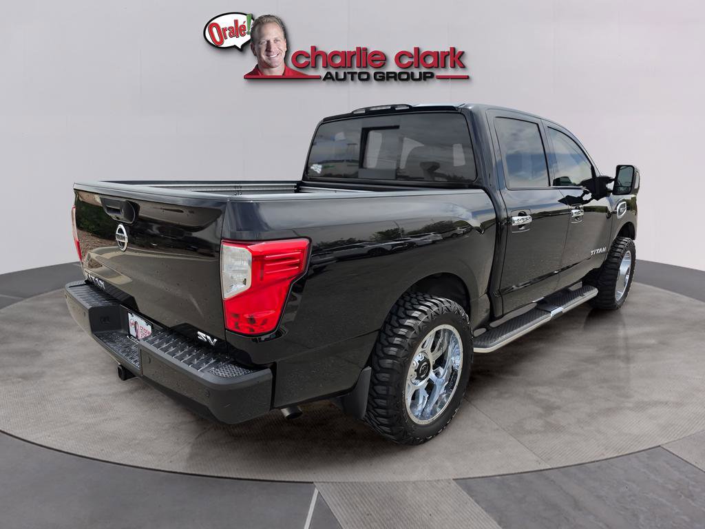 Used 2017 Nissan Titan SV RWD image 6