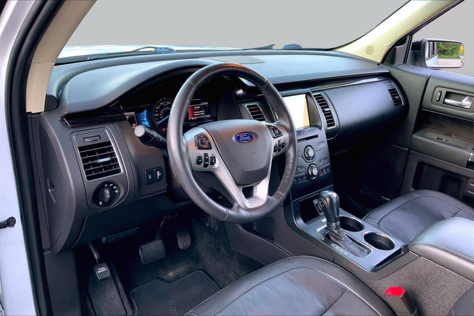 Used 2018 Ford Flex SEL w/ Equipment Group 202A AWD/4WD image 18