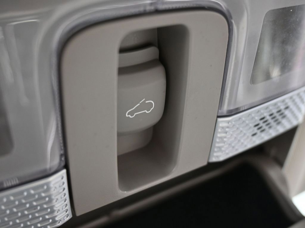 Used 2022 Kia Telluride EX w/ EX Premium Package image 32