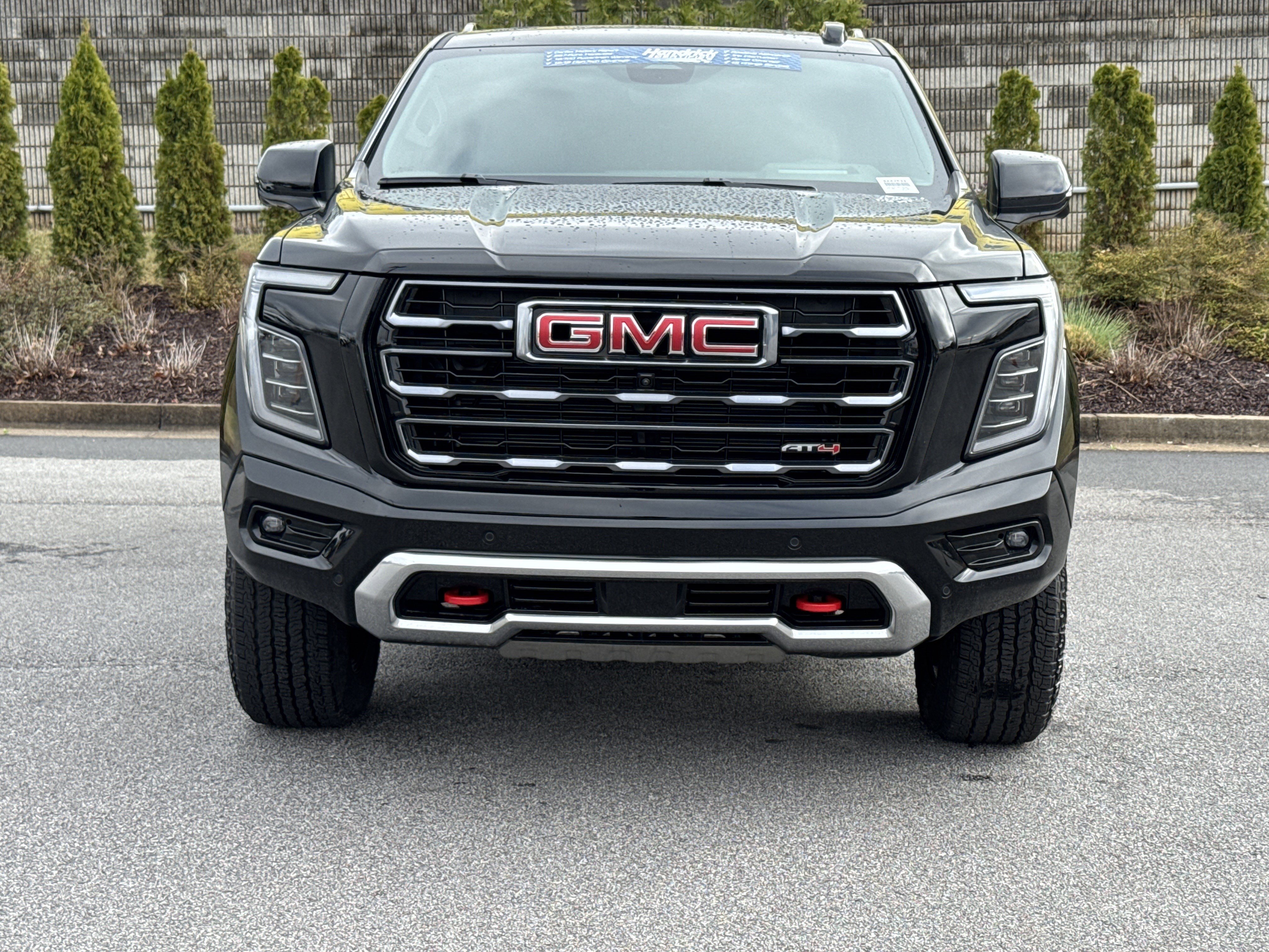 Used 2025 GMC Yukon AT4 w/ AT4 Premium Package image 3