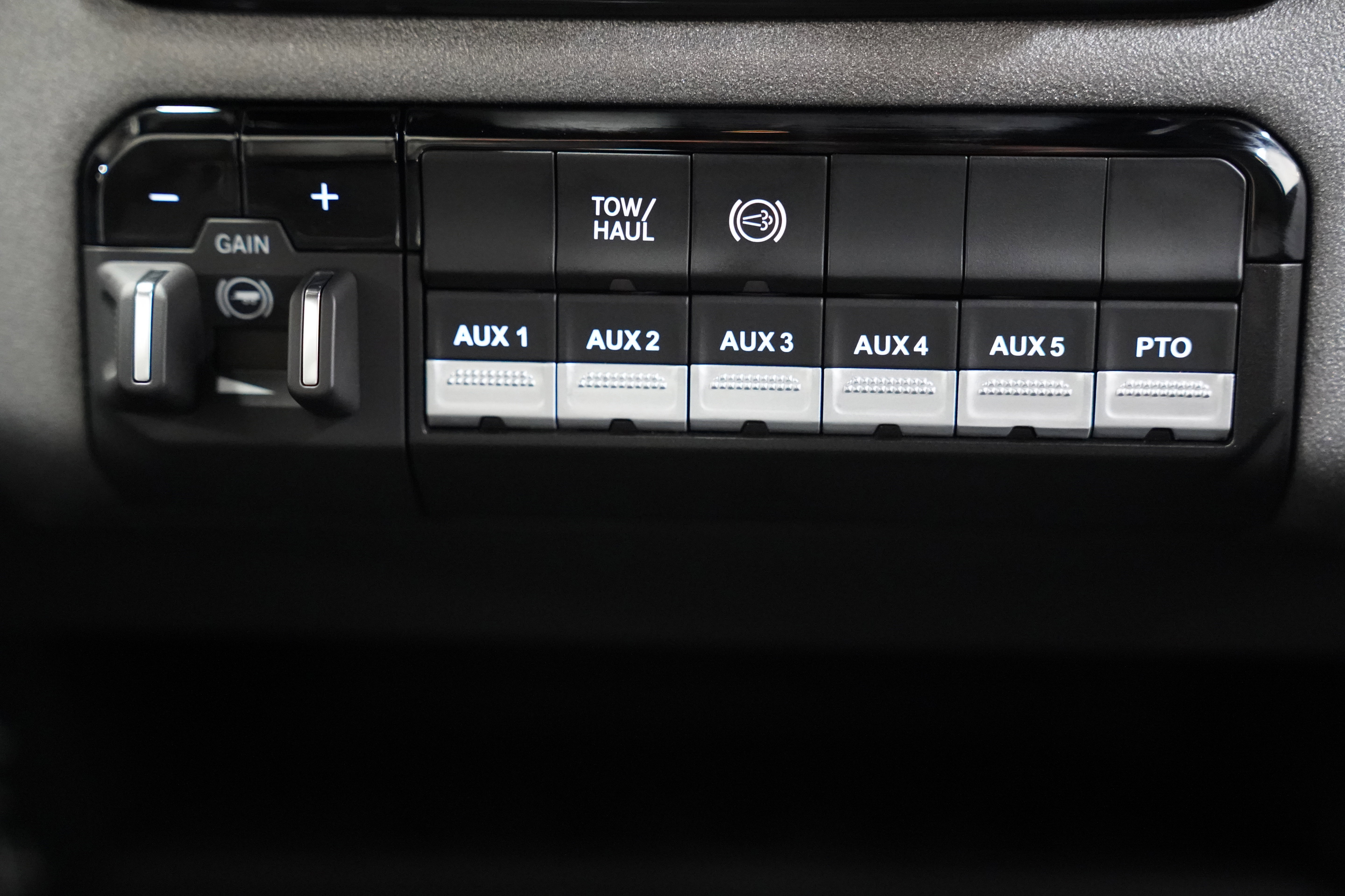 New 2026 RAM 4500 Tradesman w/ Chrome Appearance Group AWD/4WD image 24