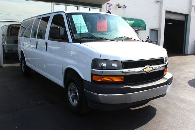 Used 2019 Chevrolet Express 3500 LT w/ LT Preferred Equipment Group RWD image 14
