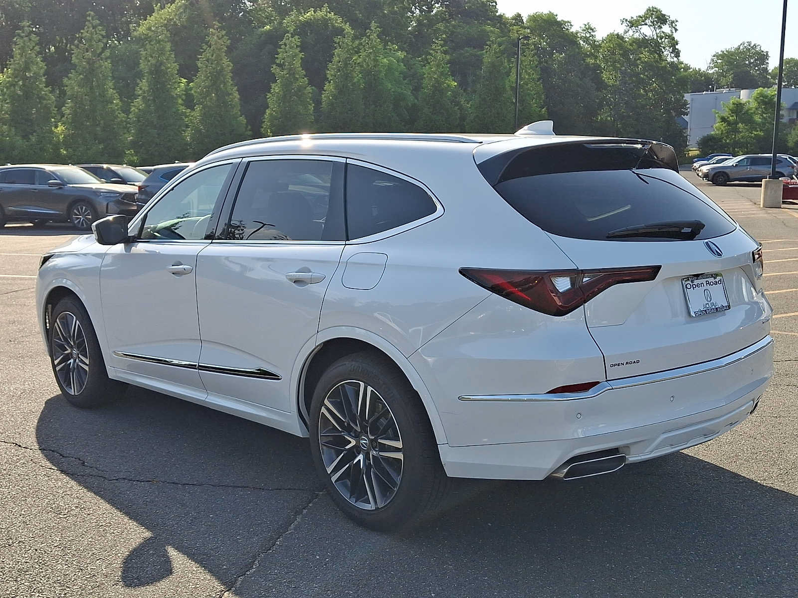 Certified 2026 Acura MDX w/ Advance Package AWD/4WD image 4