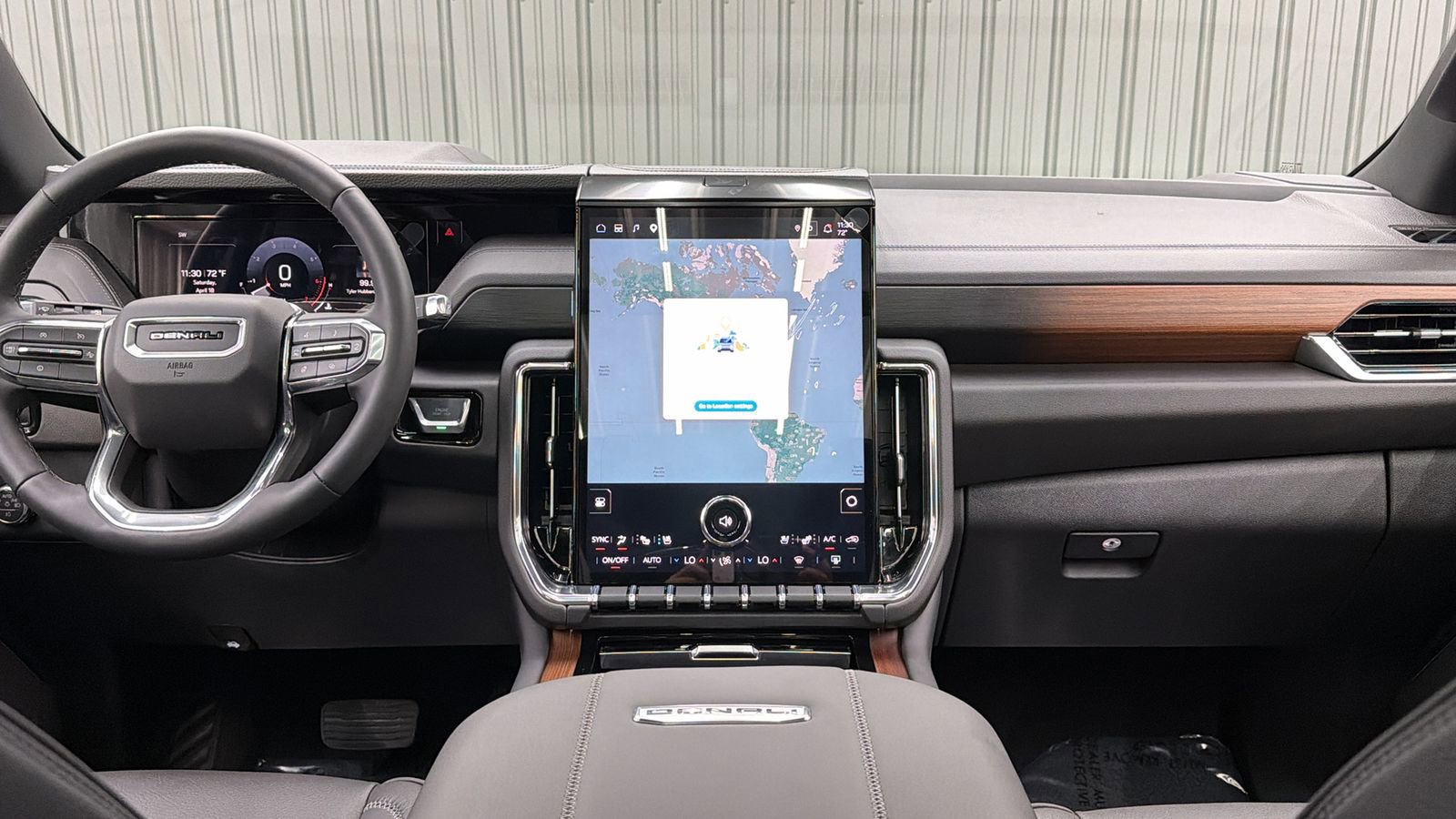 Used 2026 GMC Yukon Denali w/ Sun & Power Step Package AWD/4WD image 19