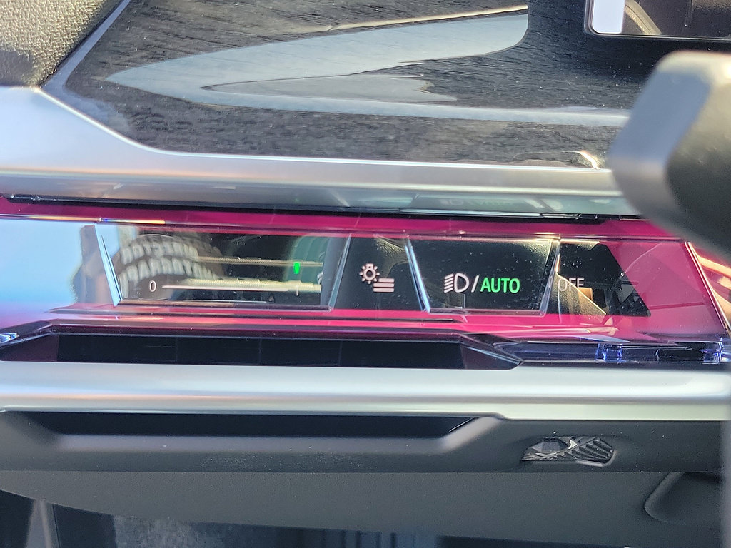New 2026 BMW 750e xDrive AWD/4WD image 23