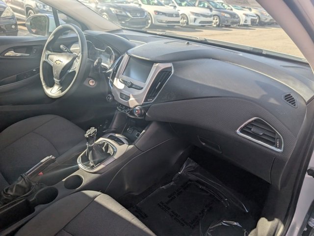 Used 2017 Chevrolet Cruze LS image 17