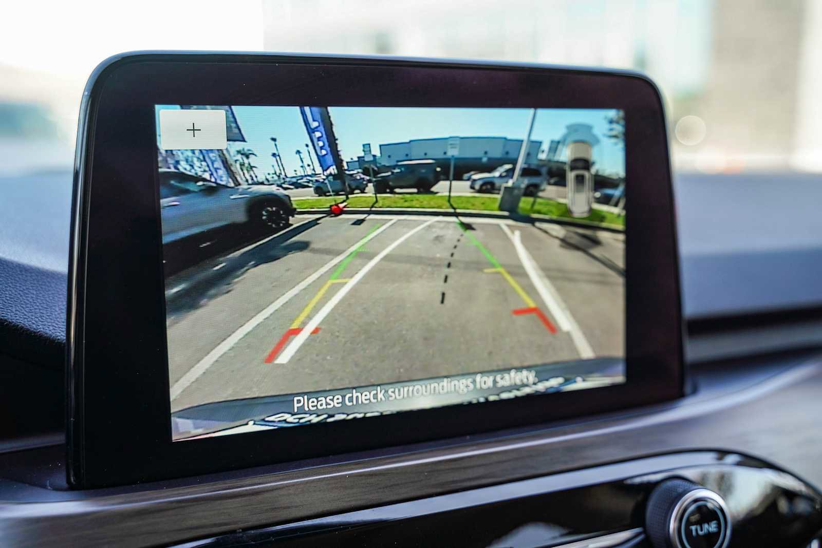 Used 2020 Ford Escape Titanium image 23