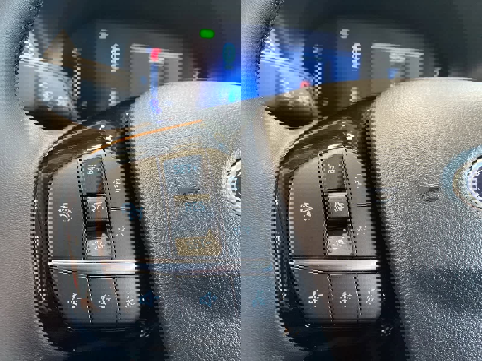 Used 2025 Ford Escape SE image 20