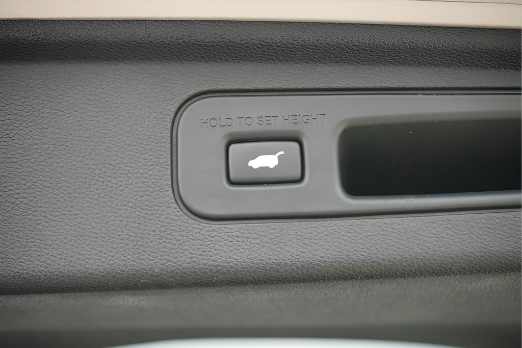 Used 2023 Honda Odyssey Elite image 13