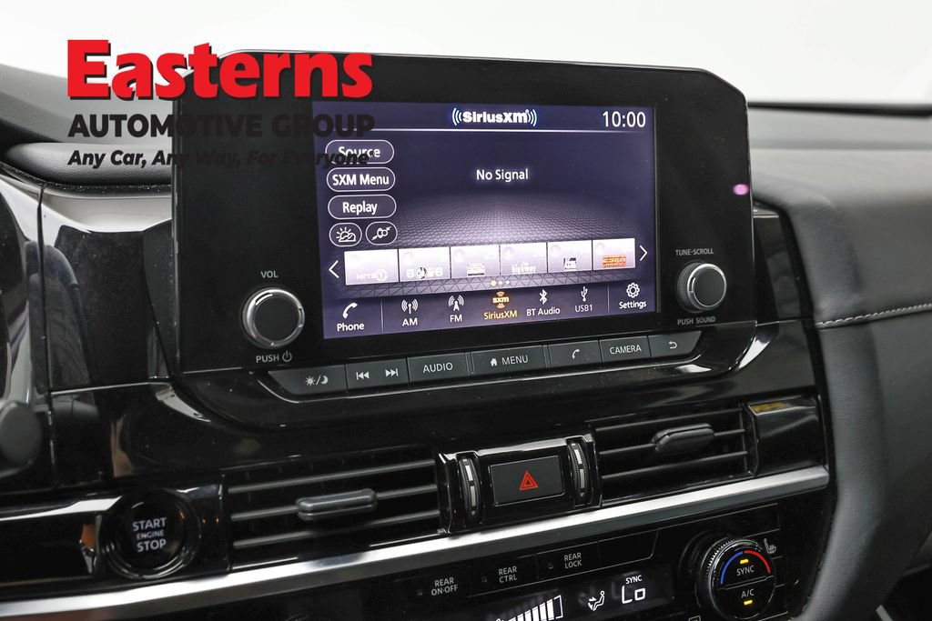 Used 2025 Nissan Pathfinder SV FWD image 19