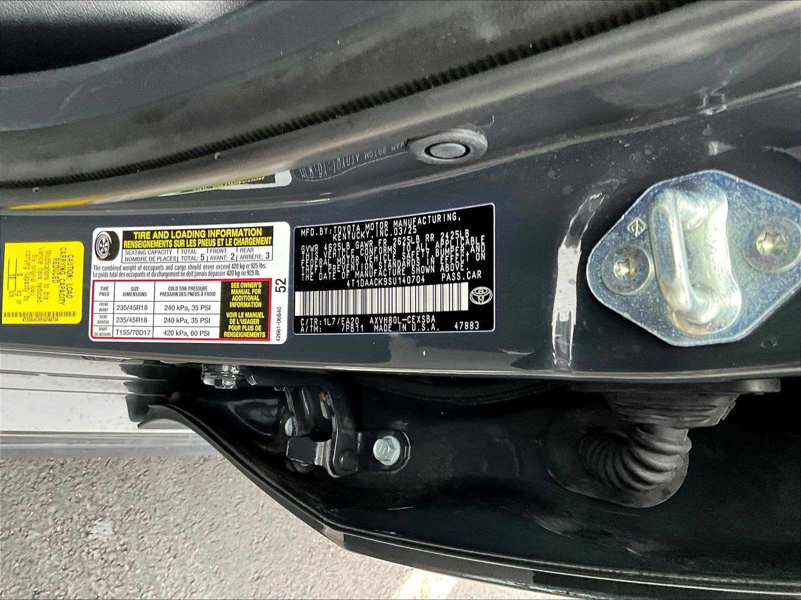 Used 2025 Toyota Camry SE FWD image 19