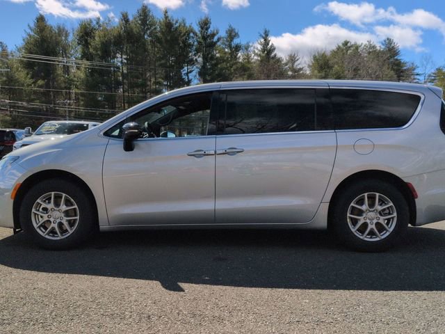 New 2026 Chrysler Voyager LX image 18