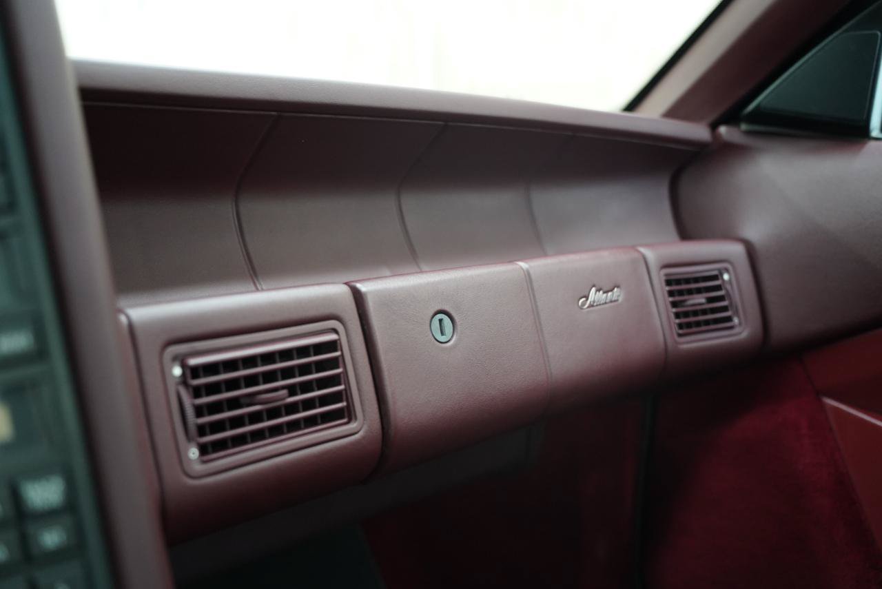 Used 1993 Cadillac Allante FWD image 22