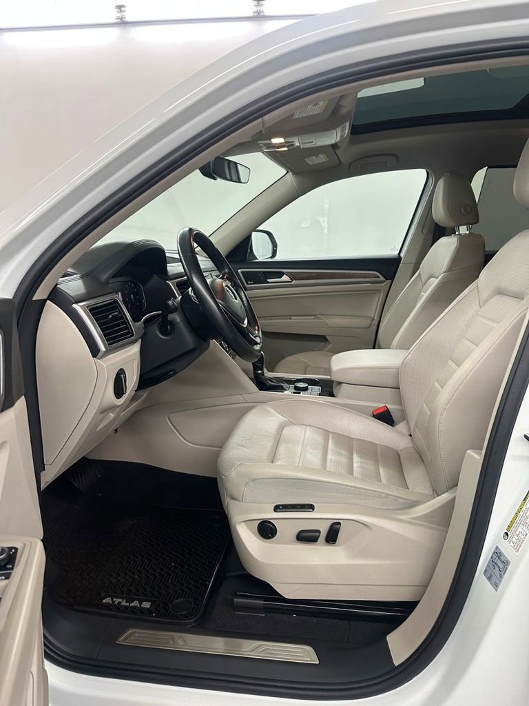 Used 2019 Volkswagen Atlas SEL Premium image 12