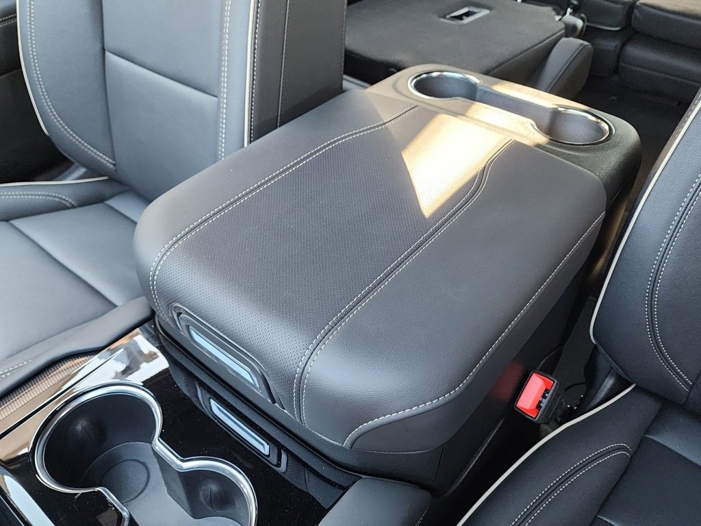 New 2026 GMC Yukon XL Elevation w/ Elevation Premium Package image 34