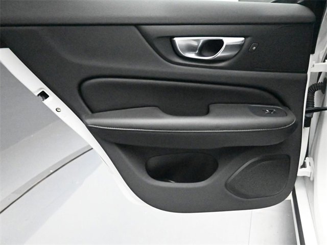 Used 2024 Volvo S60 B5 Core image 23