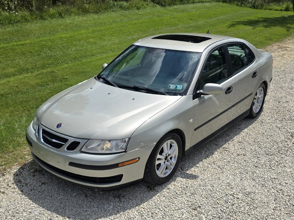 Used 2005 Saab 9-3 Linear FWD image 1