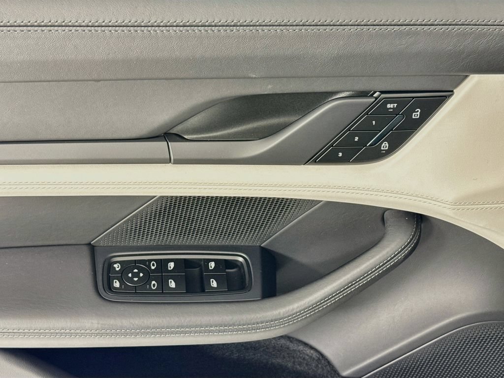 Certified 2023 Porsche Taycan 4S AWD/4WD image 11