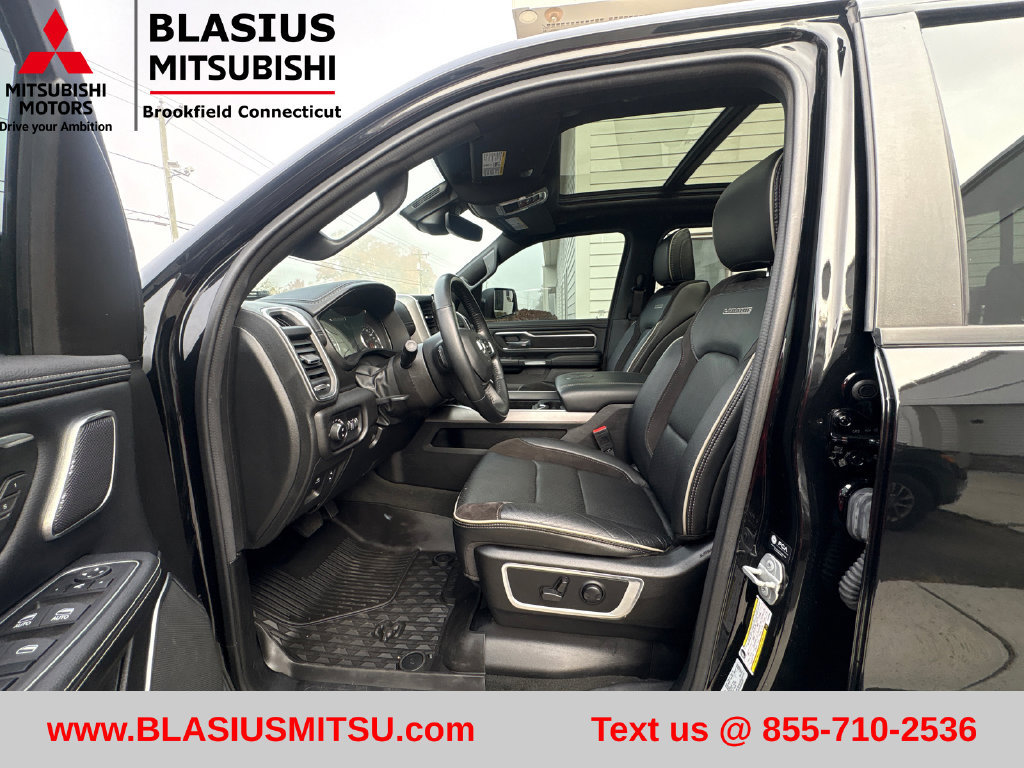 Used 2023 RAM 1500 Laramie AWD/4WD image 17
