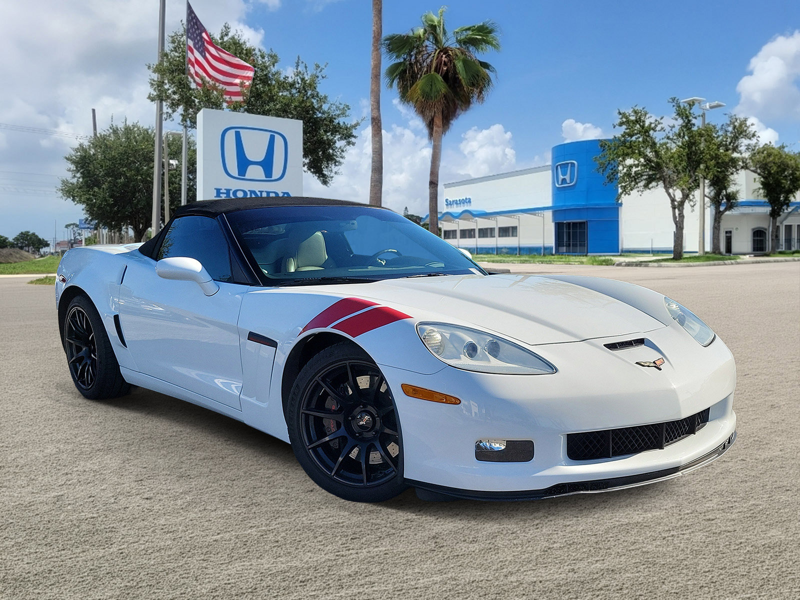 Used 2011 Chevrolet Corvette Grand Sport w/ Preferred Equipment Group RWD image 1