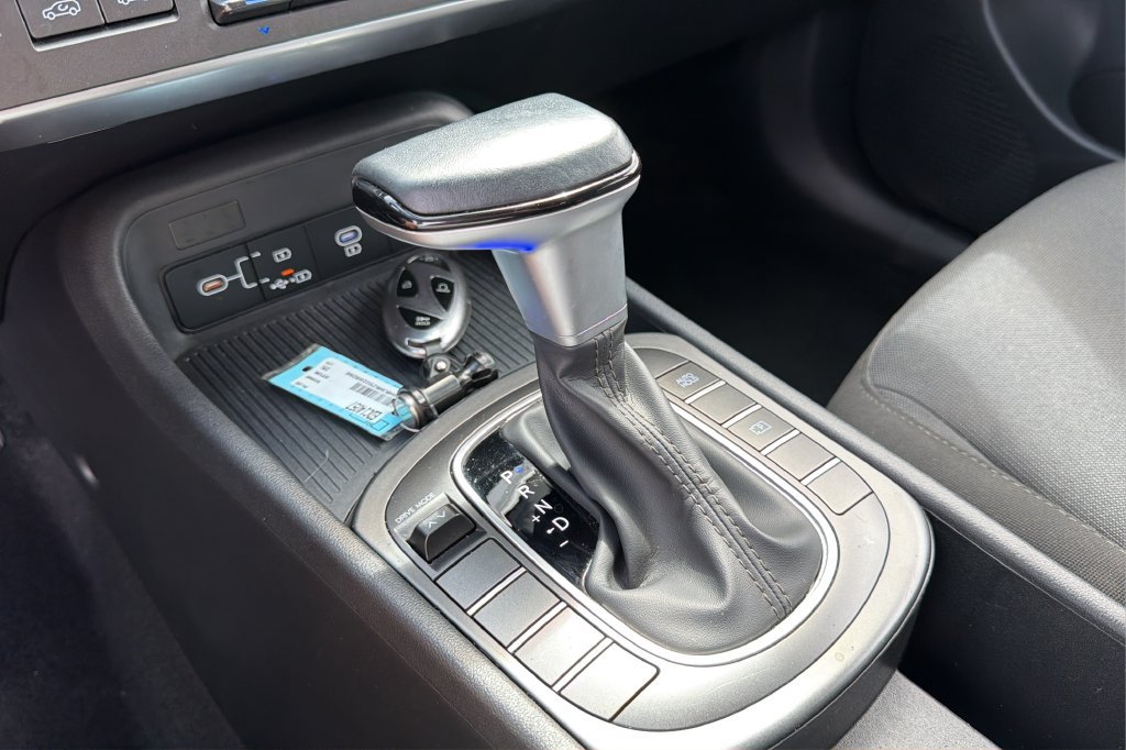 Used 2025 Hyundai Kona SEL FWD image 31