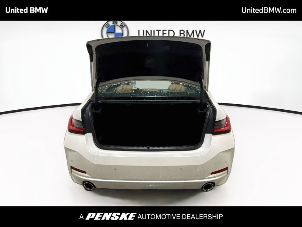 Certified 2026 BMW 330i Sedan RWD image 14