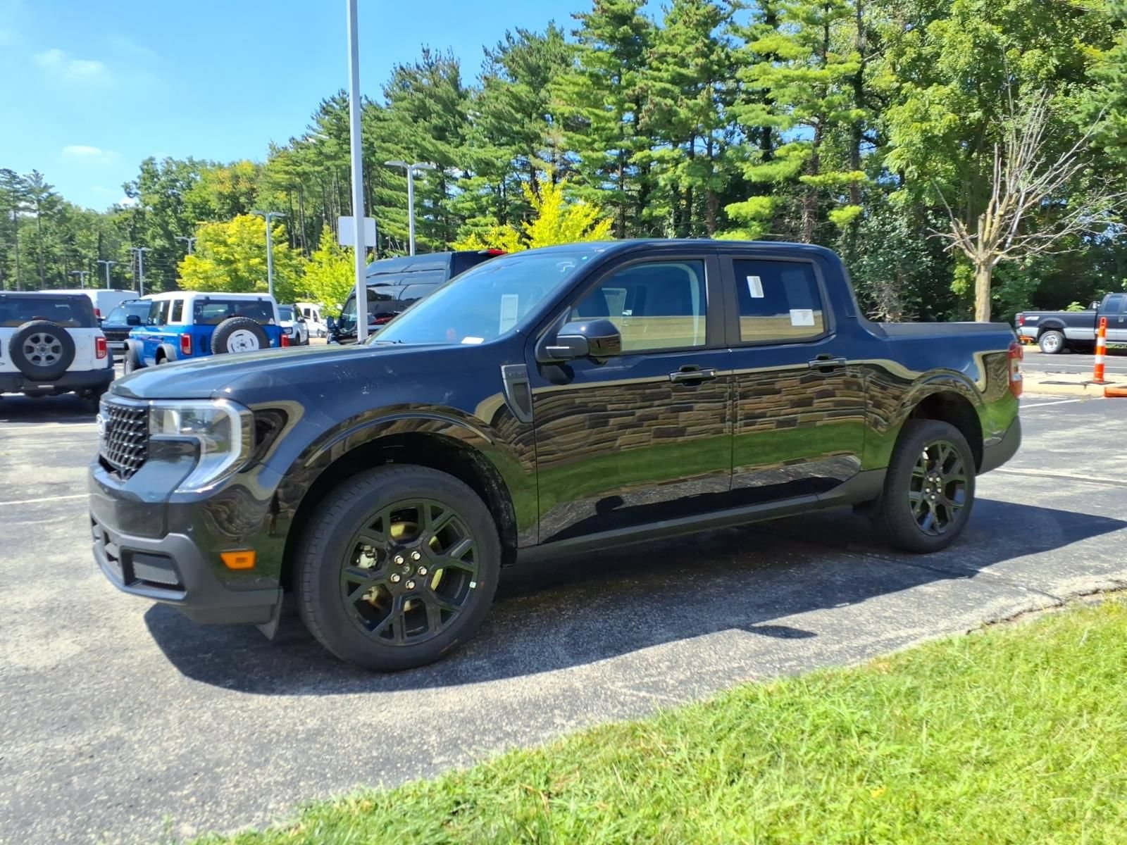 New 2026 Ford Maverick Lariat w/ Black Appearance Package AWD/4WD image 5