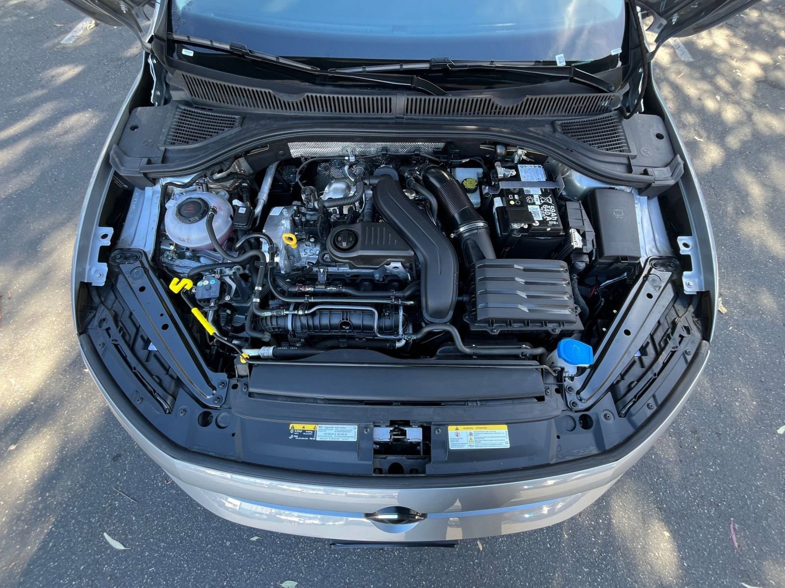 Used 2025 Volkswagen Jetta SE image 33